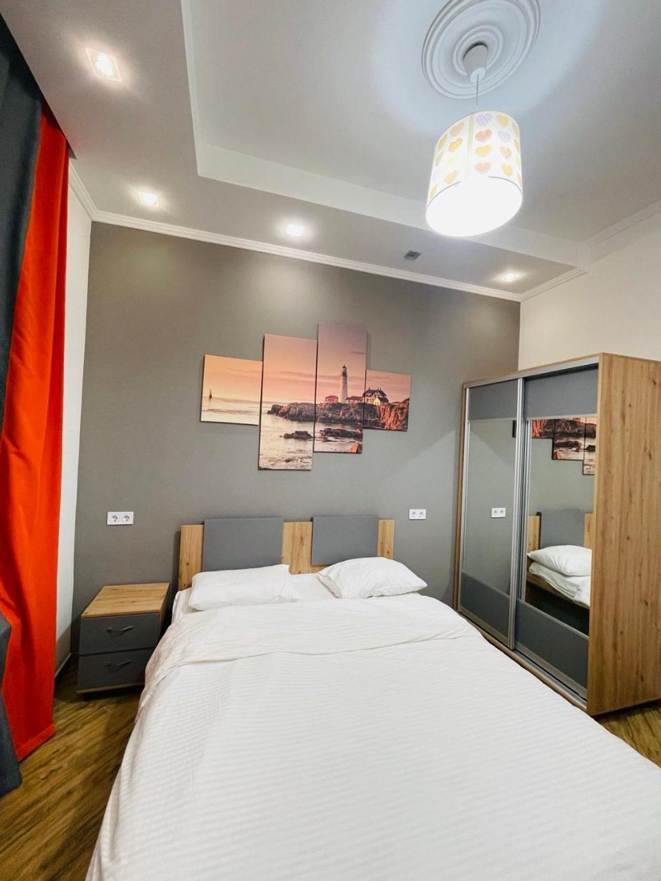 Apartment For Rent In The City Center Of Kharkiv K18 Elinaflats Buitenkant foto